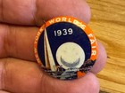 Original Vintage Celluloid 1939 New York World   s Fair 1 1 4  Pinback Button
