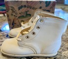 Nos Vintage 1950 s Foot Form White Leather Baby Shoes   Box