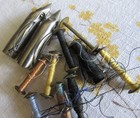 Antique Singer Vs Sewing Machine Bullet  Vibrating Shuttles   9 Long Bobbins Lot
