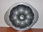 Wilton Heavy Aluminum Non Stick Fluted Bundt Cake Pan W handles  9  X 3 38  New