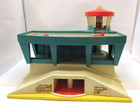 Vintage 1972 Fisher Price Little People Airport Terminal No Figures Accessories