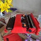 Olivetti Valentine Typewriter W case Bucket Vintage Retro  As-is 
