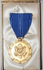 Nice Post Wwii Army Exceptional Civilian Service Award Medal In Box  Slot Broach