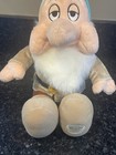 Sleepy Snow White   The Seven Dwarfs Disney Store 14  Plush Stuffed Toy Nwt New
