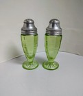 Vtg 30s Anchor Hocking Block Optic Green Vaseline Uranium Salt   Pepper Shakers