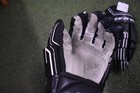 Sher-wood T50 Hockey Gloves 12   Black