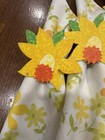 Set Of 7 Floral Daisy Napkins  5 Hand Painted Daffodil Rings Vintage-ex  Cond