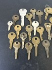 Lot Of 29 Vtg Unmarked Cut Keys