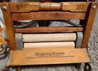 Antique Montgomery Ward   Co  No  207 Wooden Clothes Wringer With Hand Crank