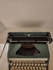 Underwood Universal Quiet Tab Portable Typewriter Blue