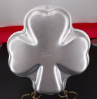 Wilton St Patrick s Day Shamrock Clover Aluminum Baking Cake Pan  2105-185