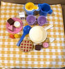 Vintage  Fisher Price Fun Play Pie baked Treats measuring Cups pitcher W cups