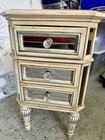 Neiman Marcus   Horchow Mirrored Nightstands     Set Of 2