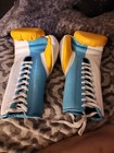 Yellow And White Brand New Angeles 16 Oz Boxong Glovee