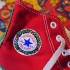 Vintage Converse Shoes Made In Usa Red   Green Christmas Holiday Wreath - Size 3