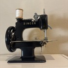Amazing Vintage Singer Sewhandy Model 20 Child Sewing Machine-look At Photos 