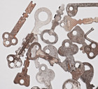 Lot Of 75  Antique Vintage  Uncommon Flat Keys