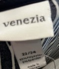 Venezia Women s Floral Knit V-neck Long Sleeve Pleated Tunic Plus 24