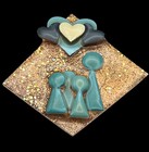 Vtg Lucinda People Pins Brooch Poured Resin Handmade Gold Glitter Teal Heart Des