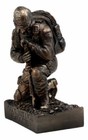 Ebros War Battlefield Kneeling Soldier 8 5 h Honor   Valor Military Combat Unit