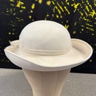 Vintage Stetson Fifth Avenue The Denver White Felt Hat 22 1 2 Bow Trim Usa