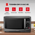 Toshiba Em131a5c-bs Countertop Microwave 1 2 Cu ft  Black Stainless Steel 