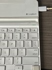 Logitech Ultrathin Magnetic Clip-on Keyboard Cover For Ipad Air - White Blutooth