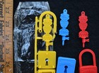   1974 Super Sugar Crisp - 3 Sugar Bear Padlocks   Keys - Vintage Cereal Prizes 