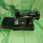 Vintage Singer 221 Featherweight Sewing Machine With Carrying Case   Accessories