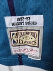 Mitchell   Ness Muggsy Bogues Charlotte Hornets 1992-93 Jersey Men s Size Large