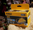 Dewalt Dcbp520  20v Lith-ion 5 0ah Battery Pack    2024 New    sealed
