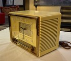Vintage Mid Century Sylvania Art Deco Bakelite Tube Clock Radio Model 593h