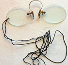 Antique Gold Tone Pince Nez Glasses W ornate Nose Piece   Clear Unscratched Lens