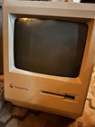 Vintage Apple Macintosh Plus 1mb W  Keyboard  Disks  Cables   Carrying Case