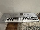Korg Pa1x Professional Arranger Keyboard     Excellent Condition      76 Key 
