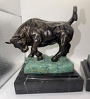 Wall Street Stock Market Bull   Bear Bookends Bronze Tone Black Marble Base
