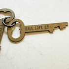 H h m  Safe Co   herring-hall-martin   Vintage antique Safe Deposit Keys