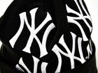 Supreme New York Yankees New Era Box Logo Beanie Black
