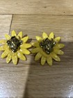 Vintage 1960s Borden Elsie The Cow Advertising Pins W  Yellow Daisy Flower Set 2