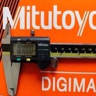 500-197-30 Mitutoyo  200mm 8  Absolute Digital Digimatic Vernier Caliper