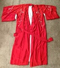 Red Kimono Gown Silk With Chrysanthemum Flowers Embroidery 50 60   s Vtg Read