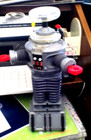 Trendmasters Lost In Space 24 Inch B-9 Robot   10 B-9 Inch Lis Robot No Remotes