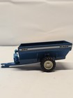Kinze 840 Grain Auger Wagon Trailer Blue 1 64 Die-cast Auger Is Broken See Pics