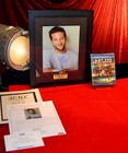 Lmitless Signed Bradley Cooper Autograph  Screen-used Prop Nzt Pill  Coa  Frame