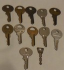 12  Antique Estate Lot Of Vintage Metal Keys lock Padlock More Ornate Vtg