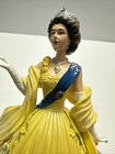 Queen Elizabeth Ii Australian Tour Royal Style Figurine Hamilton Collection