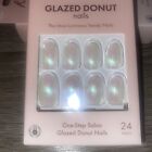 Kiss Glazed Donut Glue-on  24 Fake Nails  Medium Length     your Galaxy    Dgx01