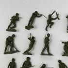 Lot Of 21 Vintage Marx Battleground Green Plastic Marines Soldiers W  Stretcher