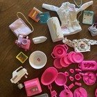 1990 s Barbie Lot Of 200   Items  Shoes  Purses  Clothes   Kitchen   Travel  