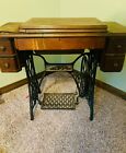 Beautiful Singer Sewing Machine Vintage 